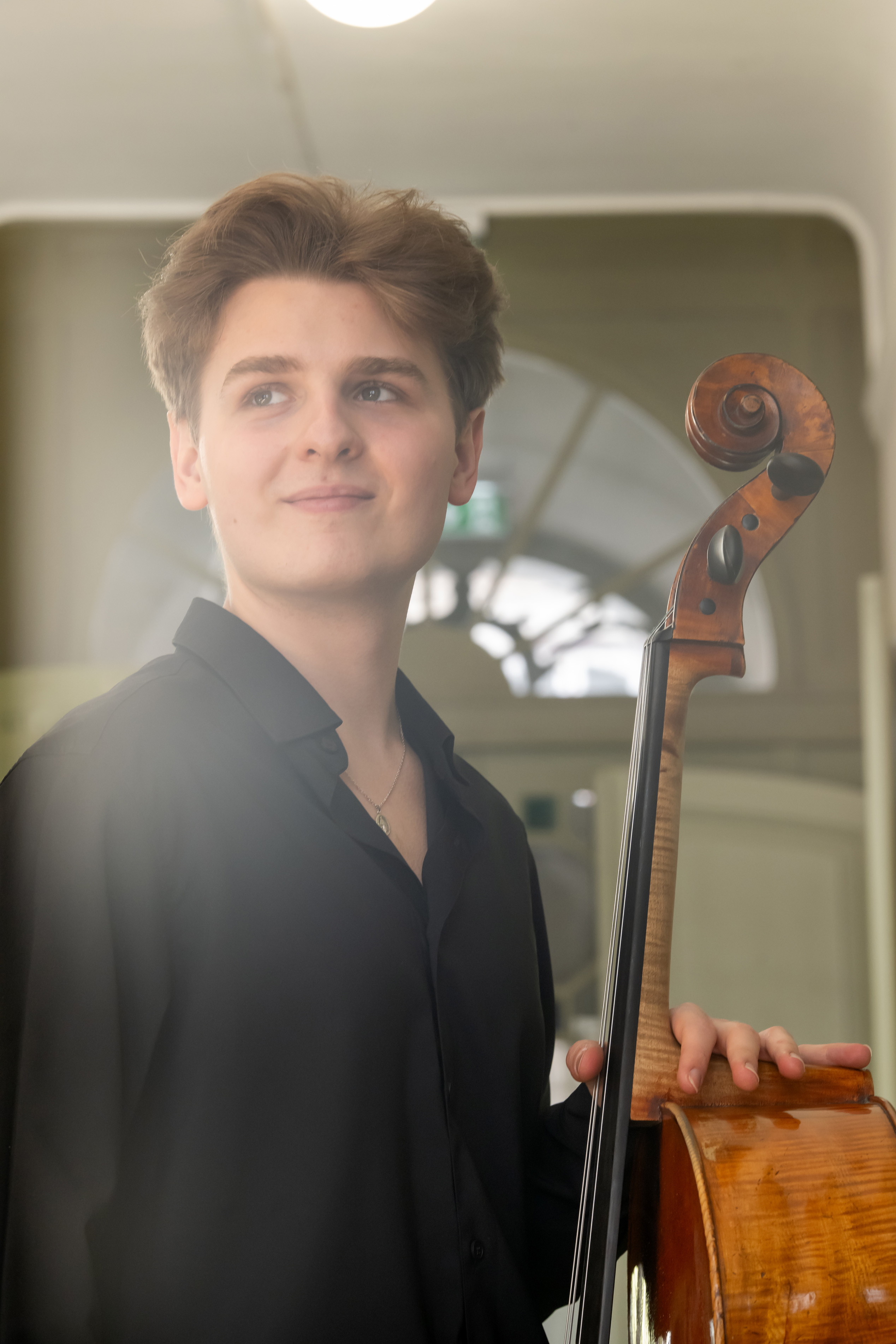 Antoni Wrona - Cello