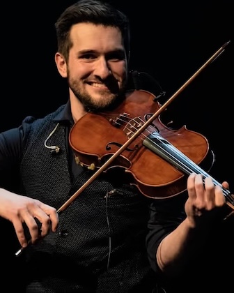 Lukas Hanke - Viola und Percussion