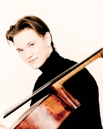 Arne Zeller - Violoncello