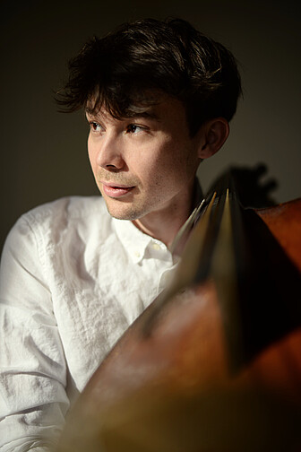 Felix Moseholm - bass