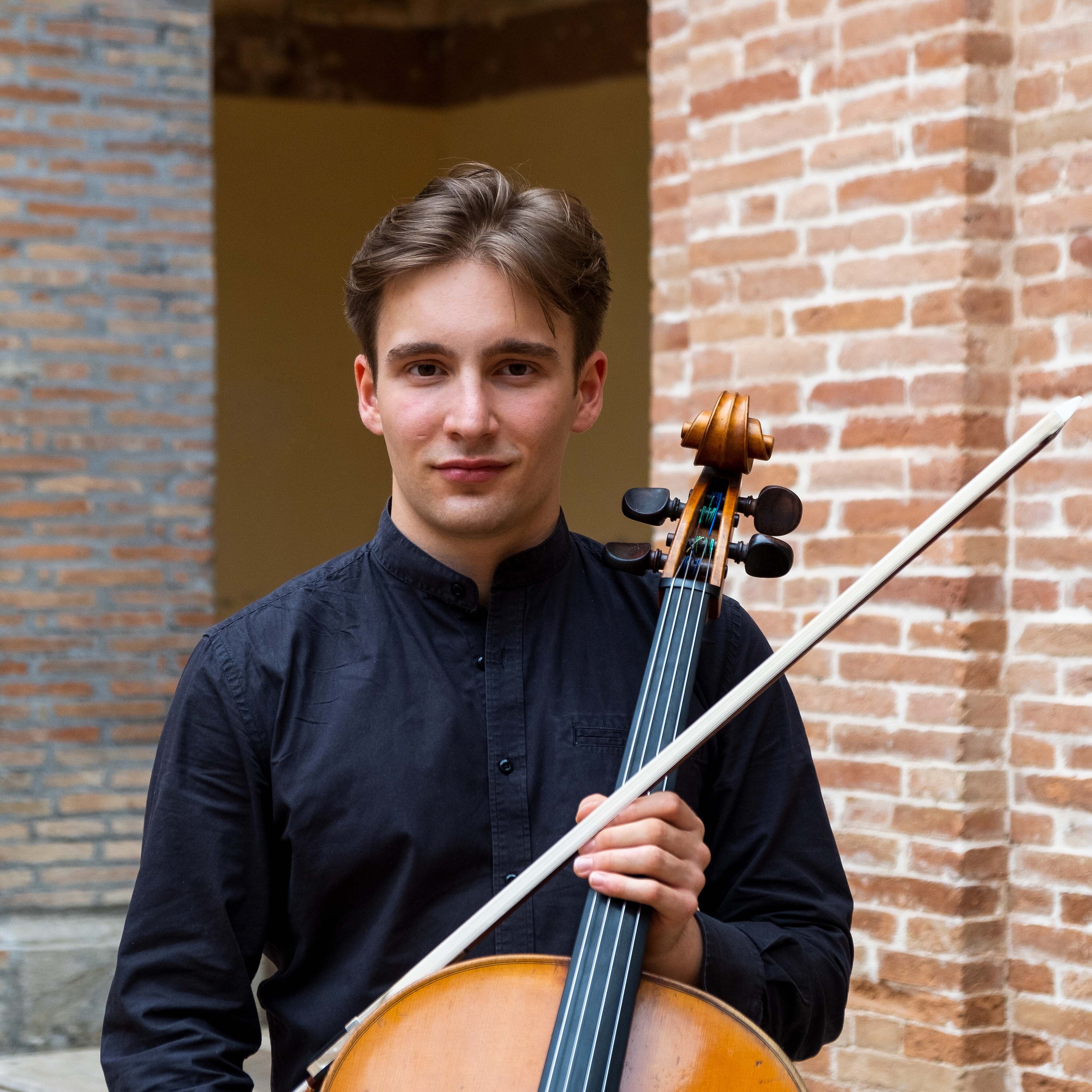 Luca Giovannini - Violoncello