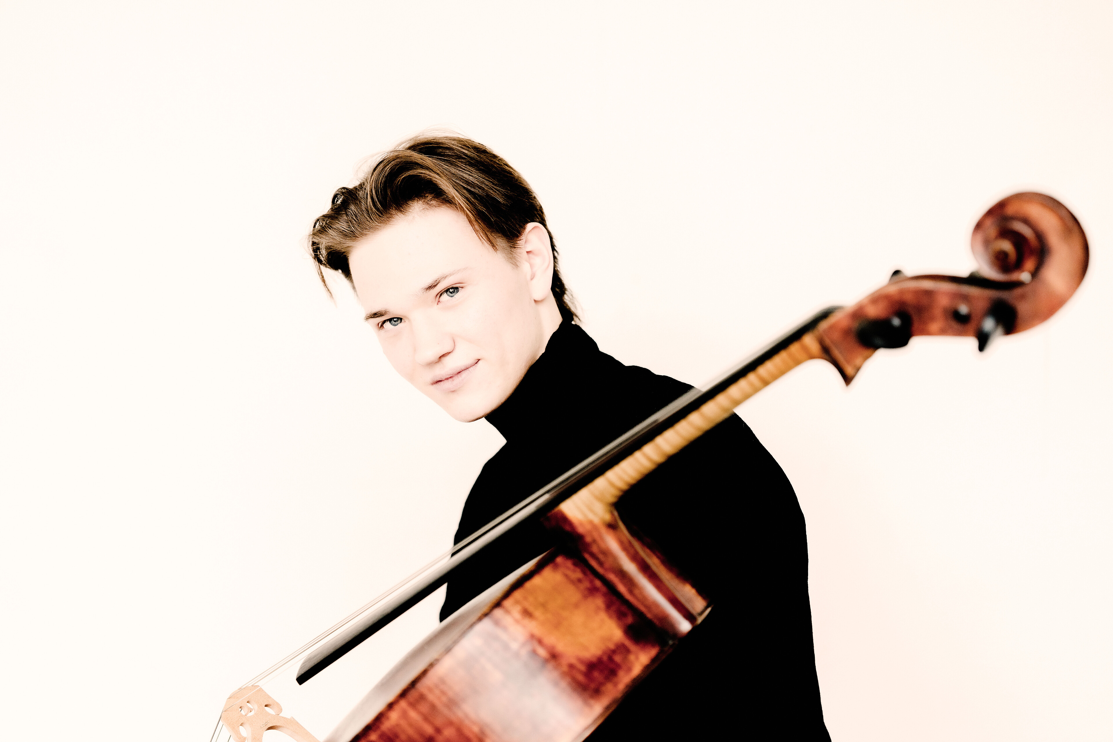 Arne Zeller - Cello