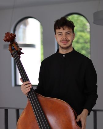 Boris Diagilev  - Kontrabass